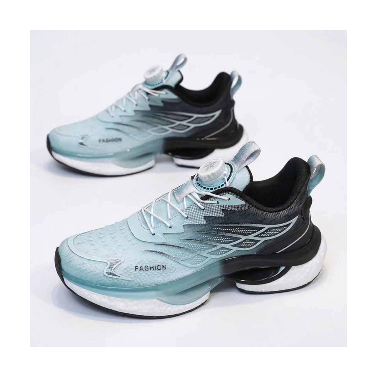 Silver & Black Men's Running Shoes