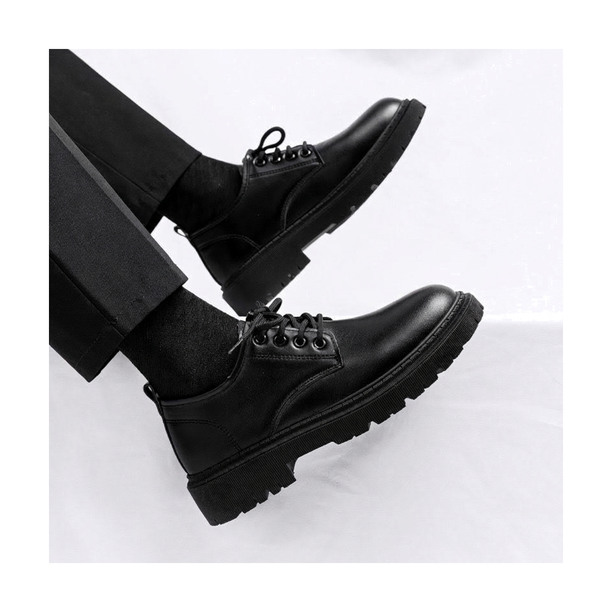 Men's Classic Tri-Tone Dress Shoes