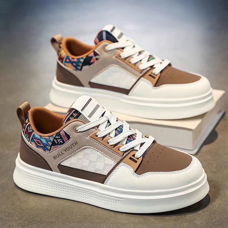 Men's Retro White and Silver Trainers
